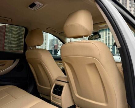 Білий БМВ 3 Серія, об'ємом двигуна 2 л та пробігом 170 тис. км за 13300 $, фото 22 на Automoto.ua