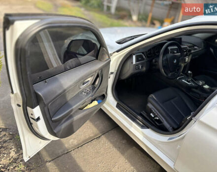 Белый БМВ 3 Серия, объемом двигателя 2 л и пробегом 122 тыс. км за 20500 $, фото 12 на Automoto.ua