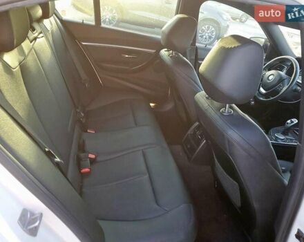 Білий БМВ 3 Серія, об'ємом двигуна 2 л та пробігом 102 тис. км за 3000 $, фото 9 на Automoto.ua