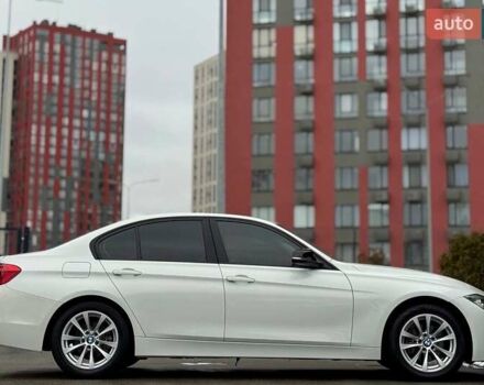 Белый БМВ 3 Серия, объемом двигателя 2 л и пробегом 171 тыс. км за 13300 $, фото 8 на Automoto.ua
