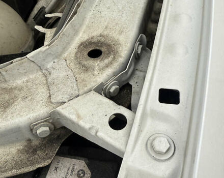 Белый БМВ 3 Серия, объемом двигателя 2 л и пробегом 190 тыс. км за 12900 $, фото 35 на Automoto.ua