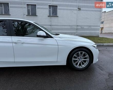 Белый БМВ 3 Серия, объемом двигателя 2 л и пробегом 159 тыс. км за 13500 $, фото 12 на Automoto.ua