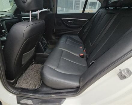 Білий БМВ 3 Серія, об'ємом двигуна 2 л та пробігом 72 тис. км за 12900 $, фото 27 на Automoto.ua