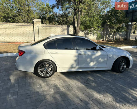Белый БМВ 3 Серия, объемом двигателя 2 л и пробегом 180 тыс. км за 21500 $, фото 12 на Automoto.ua