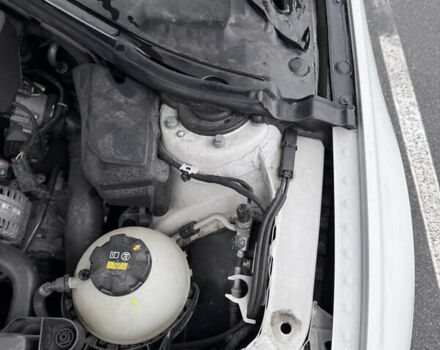 Белый БМВ 3 Серия, объемом двигателя 2 л и пробегом 129 тыс. км за 16300 $, фото 48 на Automoto.ua