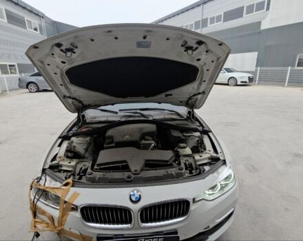 Білий БМВ 3 Серія, об'ємом двигуна 2 л та пробігом 72 тис. км за 12900 $, фото 32 на Automoto.ua