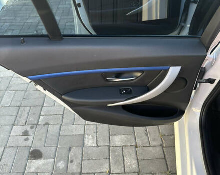 Белый БМВ 3 Серия, объемом двигателя 2 л и пробегом 180 тыс. км за 21500 $, фото 53 на Automoto.ua