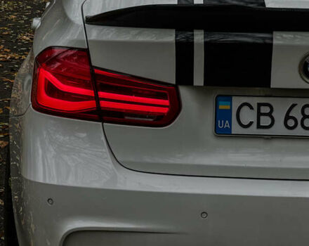 Білий БМВ 3 Серія, об'ємом двигуна 2 л та пробігом 136 тис. км за 18500 $, фото 15 на Automoto.ua