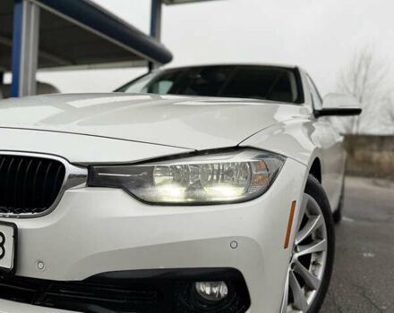 Білий БМВ 3 Серія, об'ємом двигуна 2 л та пробігом 190 тис. км за 13300 $, фото 19 на Automoto.ua