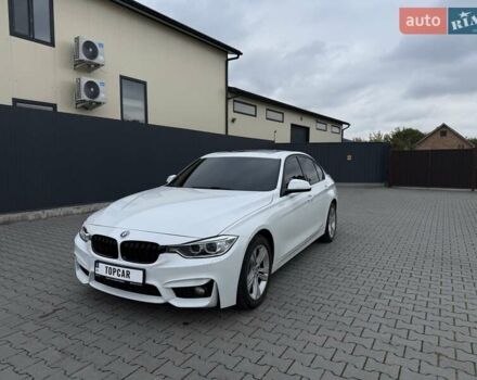 БМВ 3 Серия 2016 в Хмельницком на Automoto.ua Белый БМВ 3 Серия, объемом двигателя 2 л и пробегом 260 тыс. км за 15500 $, фото 3 на Automoto.ua
