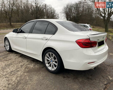 Белый БМВ 3 Серия, объемом двигателя 2 л и пробегом 135 тыс. км за 12400 $, фото 5 на Automoto.ua