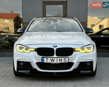 Білий БМВ 3 Серія, об'ємом двигуна 2 л та пробігом 104 тис. км за 17900 $, фото 1 на Automoto.ua
