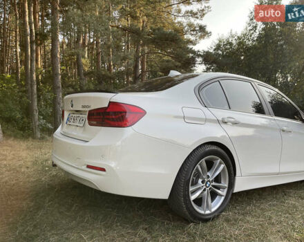 Білий БМВ 3 Серія, об'ємом двигуна 2 л та пробігом 170 тис. км за 14000 $, фото 38 на Automoto.ua