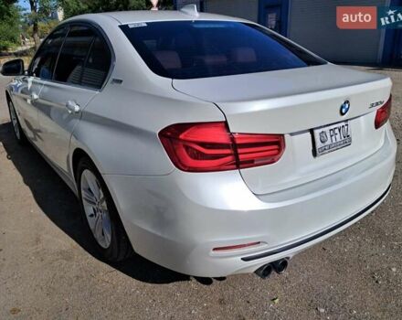 Белый БМВ 3 Серия, объемом двигателя 2 л и пробегом 58 тыс. км за 22000 $, фото 3 на Automoto.ua