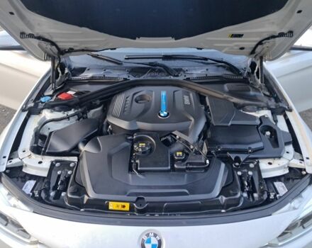 Белый БМВ 3 Серия, объемом двигателя 2 л и пробегом 57 тыс. км за 22000 $, фото 6 на Automoto.ua