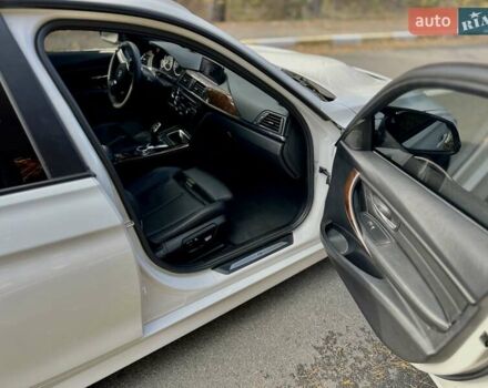 Білий БМВ 3 Серія, об'ємом двигуна 2 л та пробігом 72 тис. км за 18999 $, фото 23 на Automoto.ua