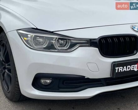 Белый БМВ 3 Серия, объемом двигателя 2 л и пробегом 136 тыс. км за 14490 $, фото 2 на Automoto.ua