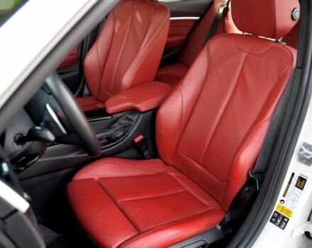 Белый БМВ 3 Серия, объемом двигателя 2 л и пробегом 110 тыс. км за 10500 $, фото 7 на Automoto.ua