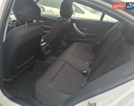 Белый БМВ 3 Серия, объемом двигателя 1.5 л и пробегом 155 тыс. км за 15699 $, фото 7 на Automoto.ua