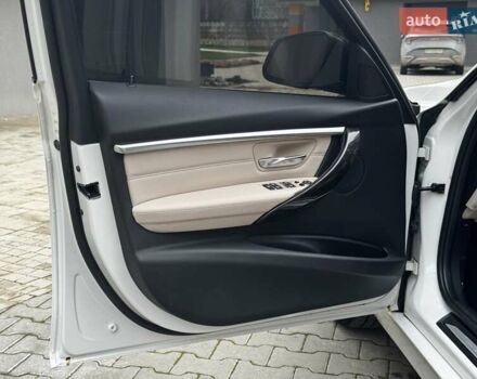 Білий БМВ 3 Серія, об'ємом двигуна 2 л та пробігом 90 тис. км за 17950 $, фото 29 на Automoto.ua