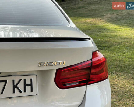 Білий БМВ 3 Серія, об'ємом двигуна 2 л та пробігом 170 тис. км за 14000 $, фото 31 на Automoto.ua