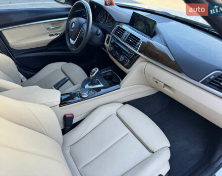 Білий БМВ 3 Серія, об'ємом двигуна 2 л та пробігом 136 тис. км за 18600 $, фото 29 на Automoto.ua