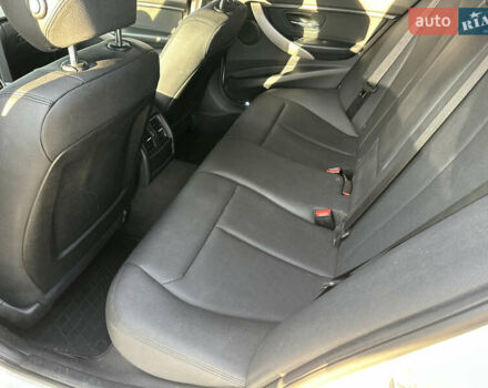 Білий БМВ 3 Серія, об'ємом двигуна 2 л та пробігом 162 тис. км за 14900 $, фото 34 на Automoto.ua