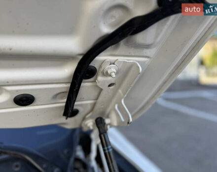 Білий БМВ 3 Серія, об'ємом двигуна 2 л та пробігом 136 тис. км за 18600 $, фото 49 на Automoto.ua