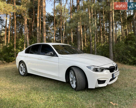 Білий БМВ 3 Серія, об'ємом двигуна 2 л та пробігом 170 тис. км за 14000 $, фото 12 на Automoto.ua