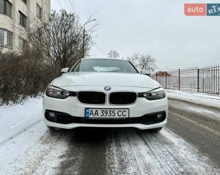 Білий БМВ 3 Серія, об'ємом двигуна 1.5 л та пробігом 42 тис. км за 16800 $, фото 1 на Automoto.ua