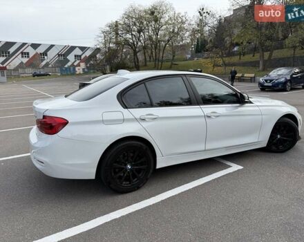 Белый БМВ 3 Серия, объемом двигателя 2 л и пробегом 145 тыс. км за 16200 $, фото 6 на Automoto.ua
