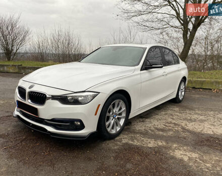 Белый БМВ 3 Серия, объемом двигателя 2 л и пробегом 135 тыс. км за 12400 $, фото 1 на Automoto.ua