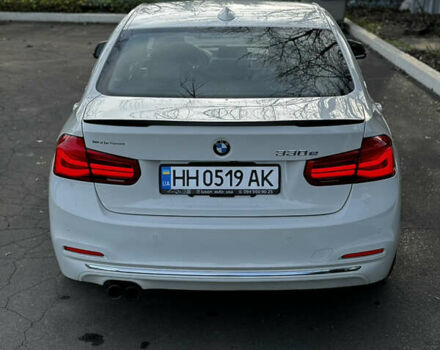 Білий БМВ 3 Серія, об'ємом двигуна 2 л та пробігом 99 тис. км за 17800 $, фото 4 на Automoto.ua