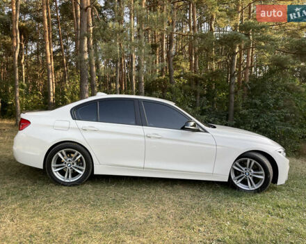 Білий БМВ 3 Серія, об'ємом двигуна 2 л та пробігом 170 тис. км за 14000 $, фото 16 на Automoto.ua