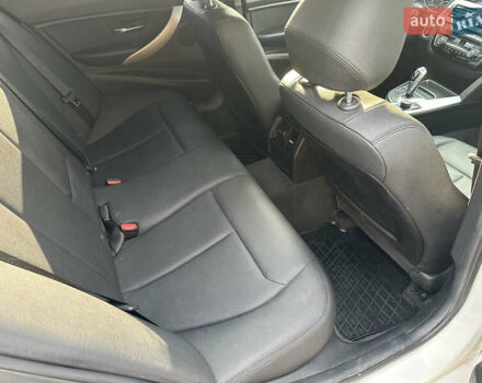 Білий БМВ 3 Серія, об'ємом двигуна 2 л та пробігом 162 тис. км за 14900 $, фото 35 на Automoto.ua