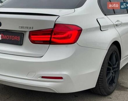Белый БМВ 3 Серия, объемом двигателя 2 л и пробегом 136 тыс. км за 14490 $, фото 9 на Automoto.ua