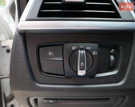 Белый БМВ 3 Серия, объемом двигателя 2 л и пробегом 74 тыс. км за 17900 $, фото 15 на Automoto.ua