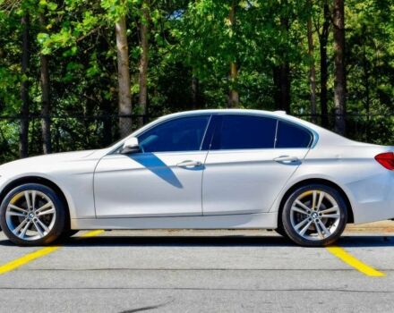 Белый БМВ 3 Серия, объемом двигателя 2 л и пробегом 49 тыс. км за 6000 $, фото 4 на Automoto.ua