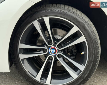 Белый БМВ 3 Серия, объемом двигателя 2 л и пробегом 103 тыс. км за 17900 $, фото 10 на Automoto.ua