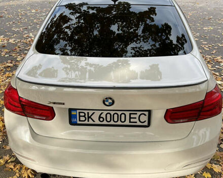 Белый БМВ 3 Серия, объемом двигателя 2 л и пробегом 97 тыс. км за 15500 $, фото 9 на Automoto.ua