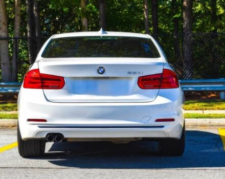 Белый БМВ 3 Серия, объемом двигателя 2 л и пробегом 49 тыс. км за 6000 $, фото 3 на Automoto.ua