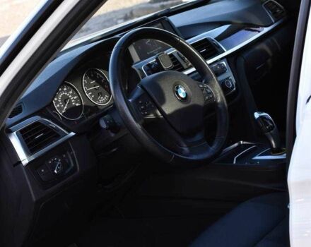 Белый БМВ 3 Серия, объемом двигателя 2 л и пробегом 87 тыс. км за 16290 $, фото 6 на Automoto.ua
