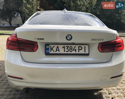 Белый БМВ 3 Серия, объемом двигателя 2 л и пробегом 95 тыс. км за 17000 $, фото 4 на Automoto.ua