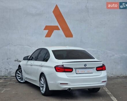 Белый БМВ 3 Серия, объемом двигателя 2 л и пробегом 127 тыс. км за 15490 $, фото 24 на Automoto.ua