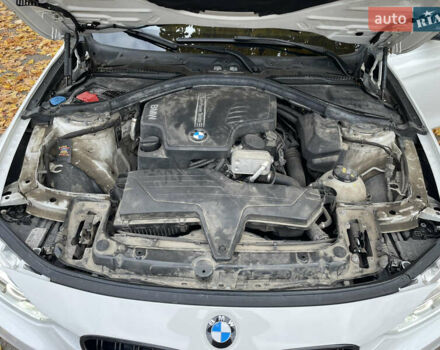 Белый БМВ 3 Серия, объемом двигателя 2 л и пробегом 97 тыс. км за 15500 $, фото 14 на Automoto.ua