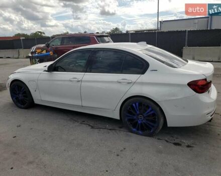 Білий БМВ 3 Серія, об'ємом двигуна 2 л та пробігом 142 тис. км за 4000 $, фото 1 на Automoto.ua