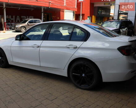 Белый БМВ 3 Серия, объемом двигателя 2 л и пробегом 74 тыс. км за 17900 $, фото 7 на Automoto.ua