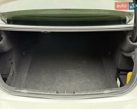 Білий БМВ 3 Серія, об'ємом двигуна 1.97 л та пробігом 120 тис. км за 16499 $, фото 12 на Automoto.ua