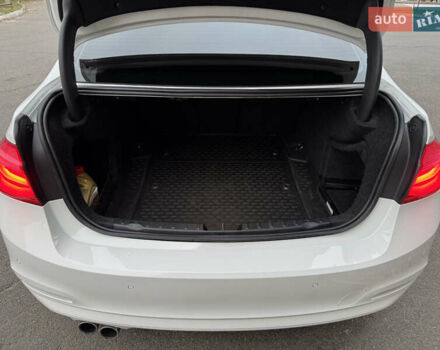 Белый БМВ 3 Серия, объемом двигателя 2 л и пробегом 103 тыс. км за 17900 $, фото 15 на Automoto.ua