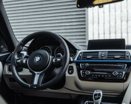 Белый БМВ 3 Серия, объемом двигателя 3 л и пробегом 40 тыс. км за 6700 $, фото 10 на Automoto.ua